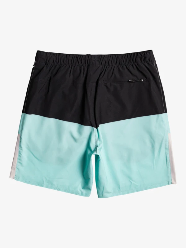 Quiksilver Omni 17" Training Shorts – Image 2